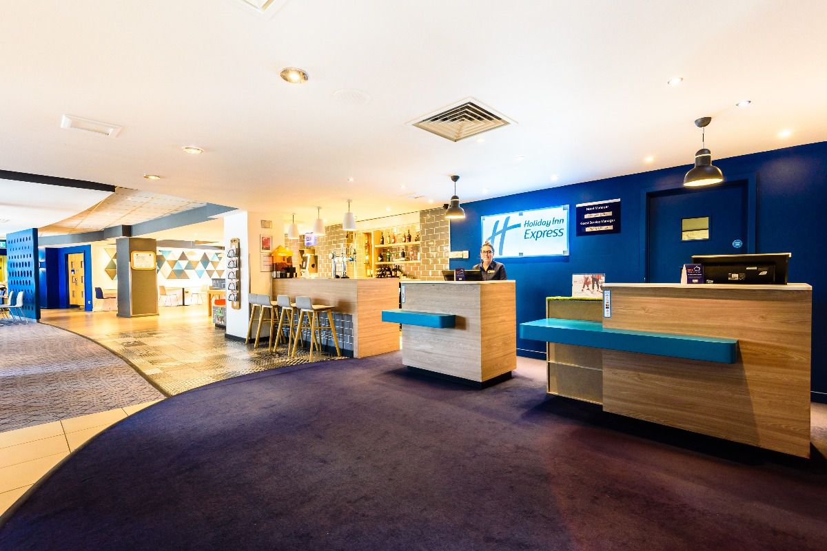 Welcome to Holiday Inn Express Gunwharf Quays.